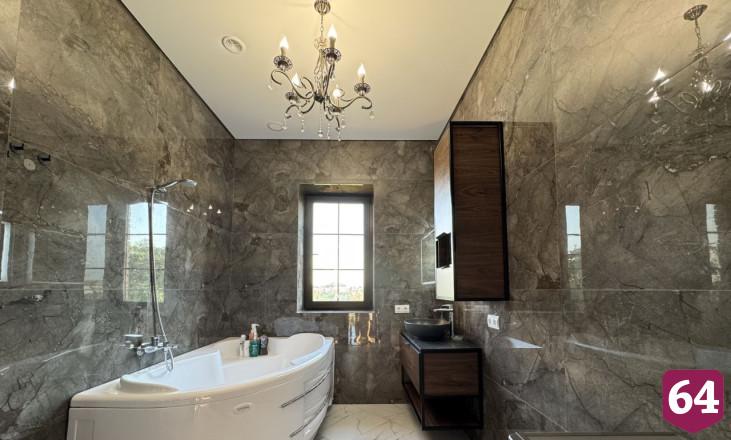 Усадьбу на Волге в селе под Саратовом оценили в 65 миллионов рублей